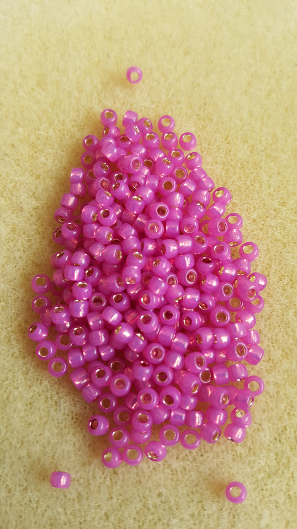 Toho Size Silver Lined Milky Hot Pink – The Crafty Beggar
